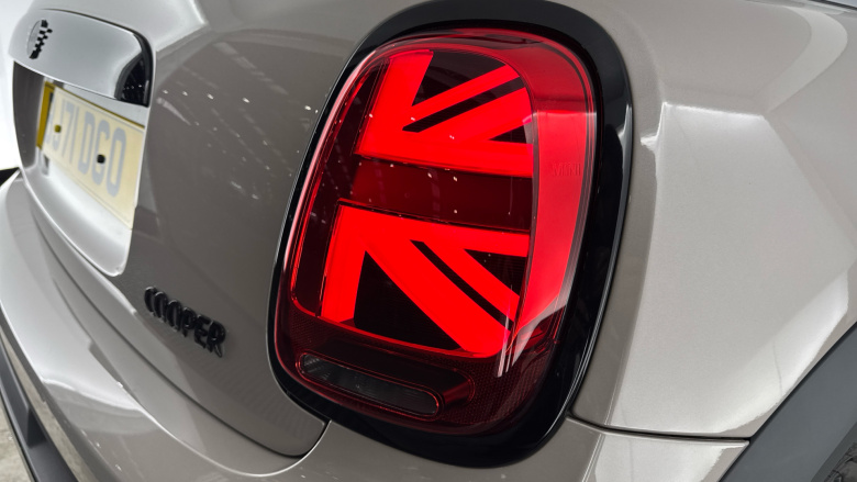 MINI Hatchback 1.5 Cooper Sport 3dr Auto Petrol Hatchback